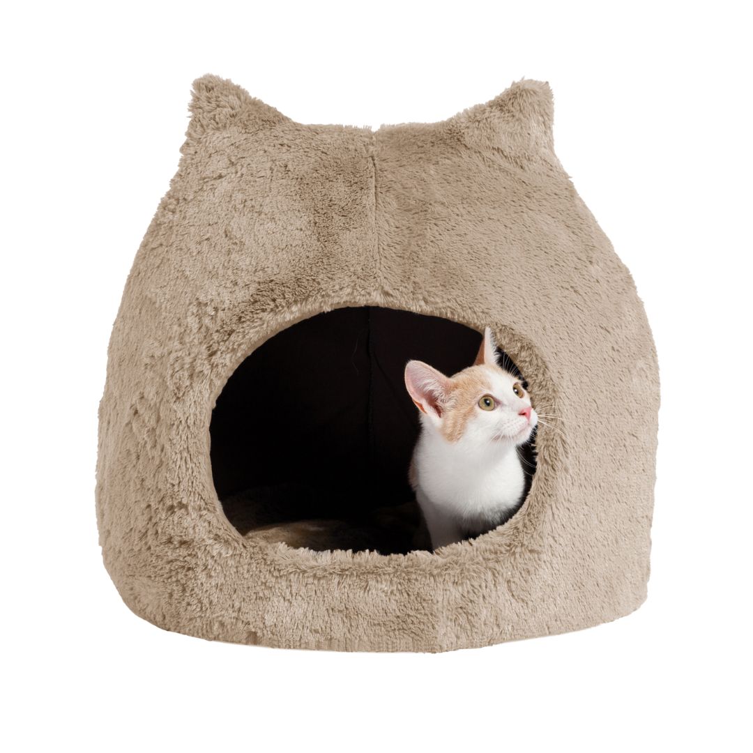 Best Friends by Sheri Meow Hut Fur Bed