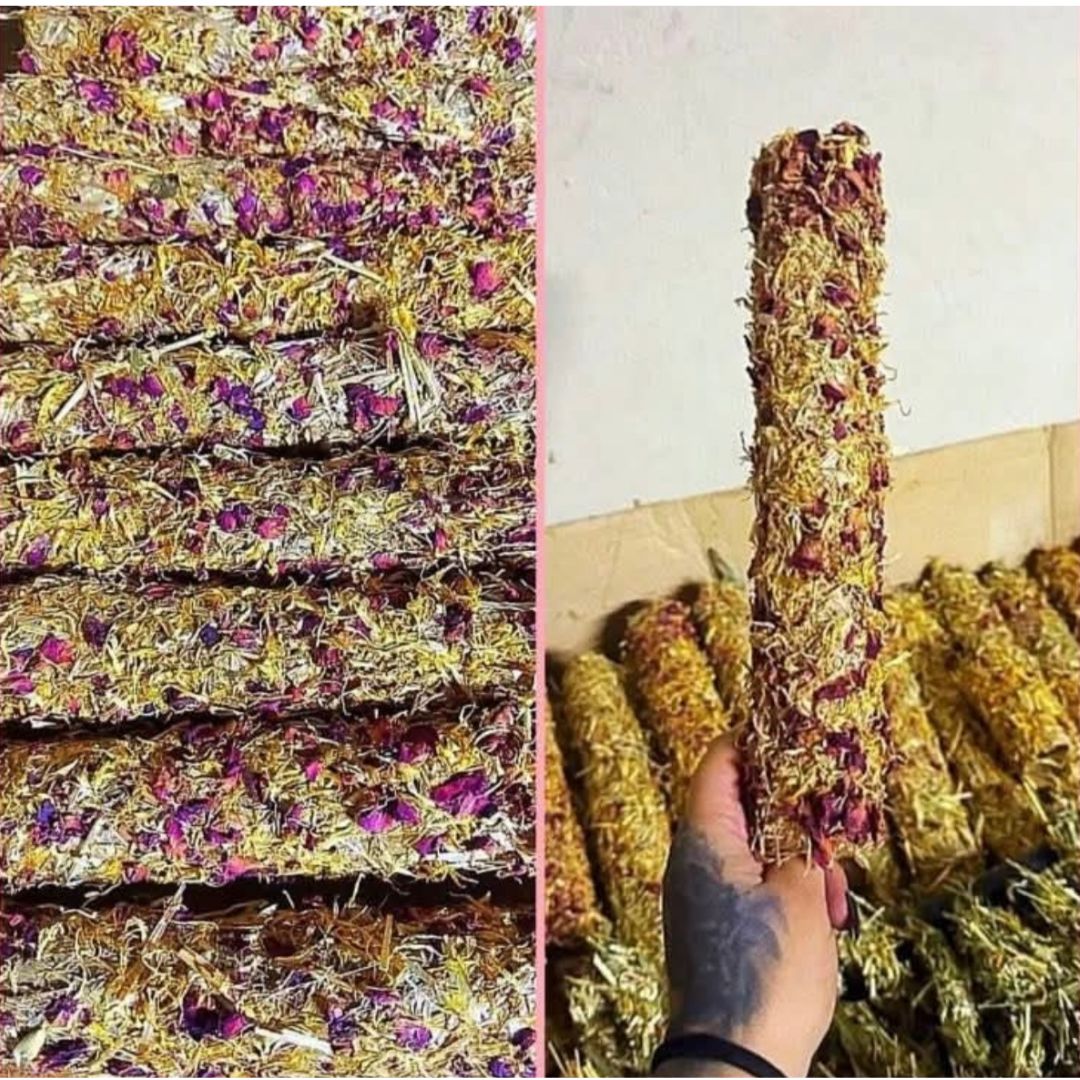 Extra Long The Flower & Hay Cracker