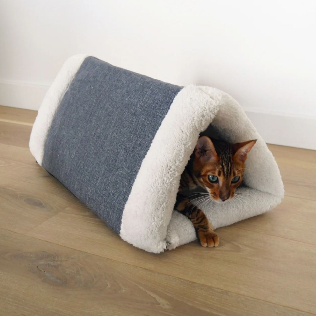 Rosewood Snuggle Plush 2-in-1 Cat Comfort Den (55cm)